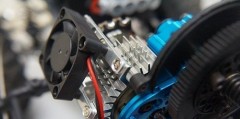 ALU chladič 540 motoru s větráčkem - oranžový (2)