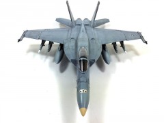 Academy Boeing F/A-18E VFA-143 USN Pukin Dogs (1:72)