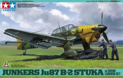Tamiya 37008 Junkers Ju87 B-2 Stuka w/Bomb Loading Set 1/48 (1)