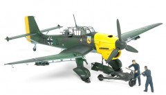 Tamiya 37008 Junkers Ju87 B-2 Stuka w/Bomb Loading Set 1/48 (2)