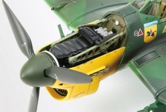 Tamiya 37008 Junkers Ju87 B-2 Stuka w/Bomb Loading Set 1/48 (3)
