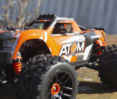 Maverick Atom 1/18 4WD Electric Truck - Oranžový