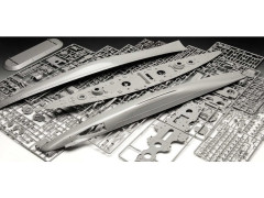 Revell Battleship Tirpitz (1:350)
