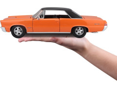 Maisto Pontiac GTO 1965 1:18 oranžová