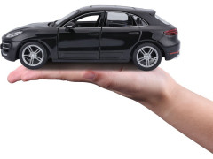 Bburago Plus Porsche Macan 1:24 černá