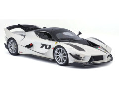 Bburago Ferrari FXX-K EVO No.70 1:18 bílá/černá