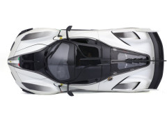 Bburago Ferrari FXX-K EVO No.70 1:18 bílá/černá