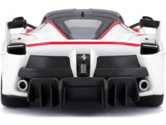 Bburago Ferrari FXX K 1:24 bílá