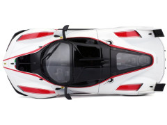 Bburago Ferrari FXX K 1:24 bílá